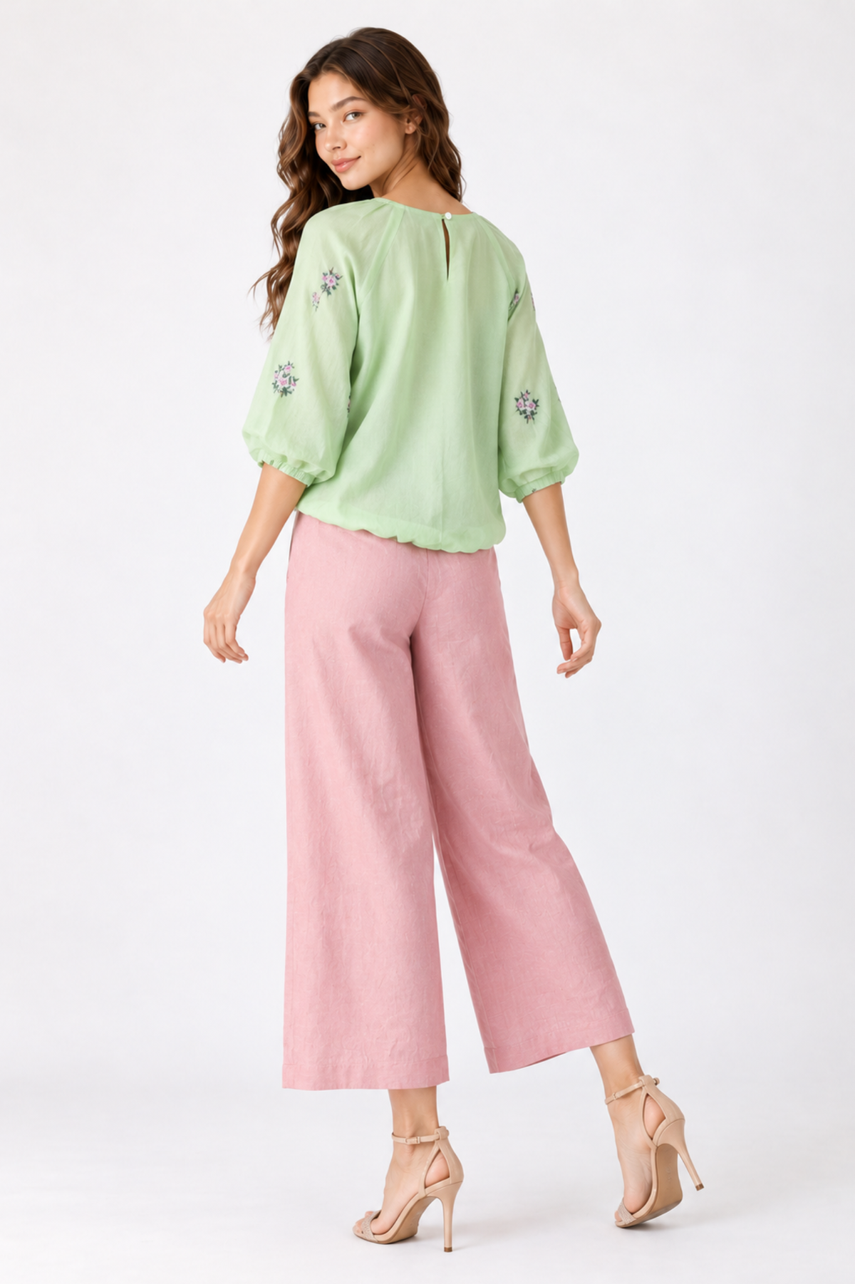 SOMERSET BAY - Floral Embroidered Blouson Top
