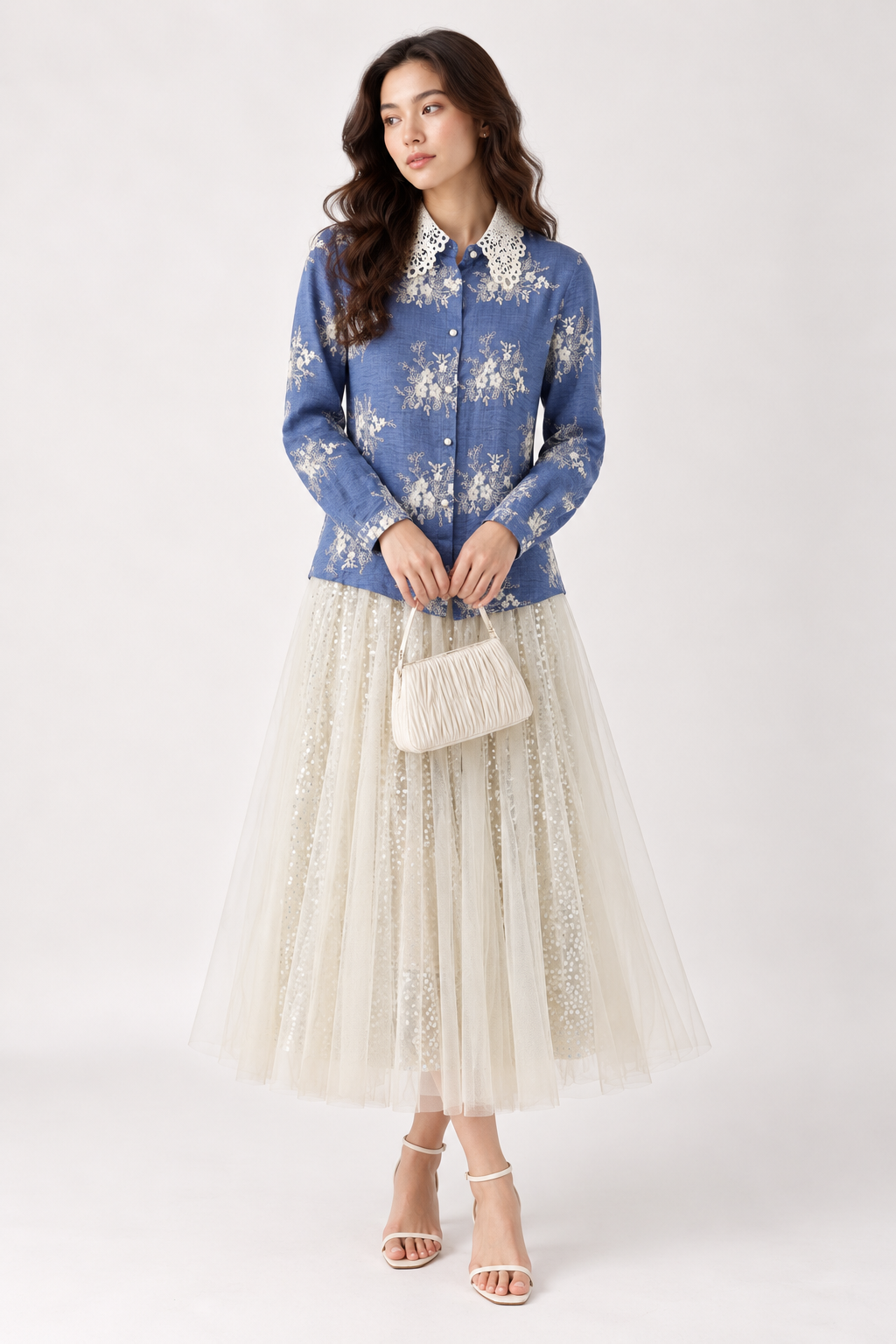 SOMERSET BAY - Lace-Collar Embroidered Blouse