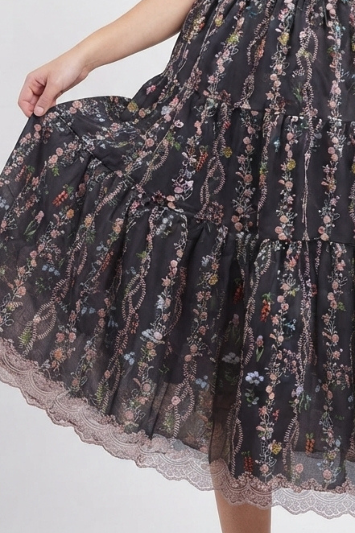 Floral Tiered Maxi Skirt with Lace Hem