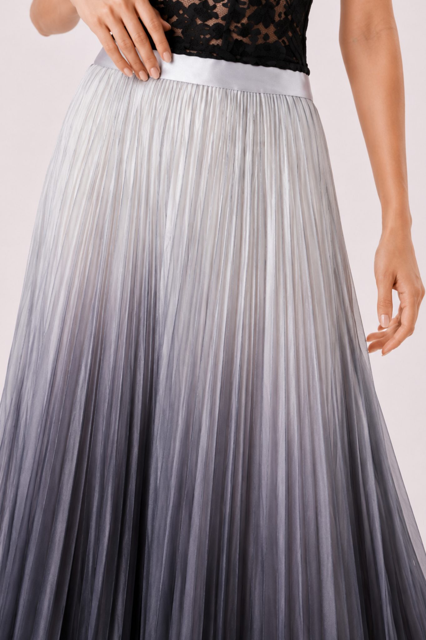 SOMERSET BAY - PLEATED SKIRT (ELASTIC WAIST)