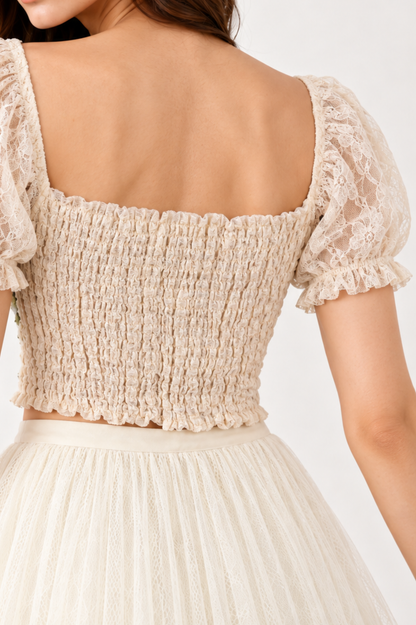 SOMERSET BAY - Lace Puff-Sleeve Floral Crochet Top