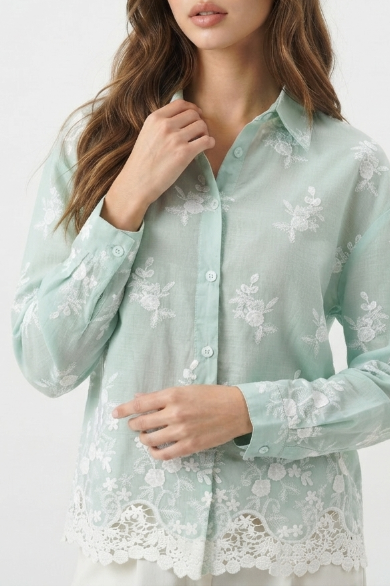 SOMERSET BAY - EMBROIDERED BLOUSE