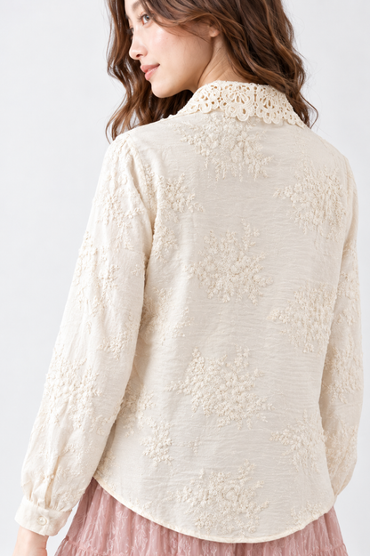 SOMERSET BAY - Lace-Collar Embroidered Blouse