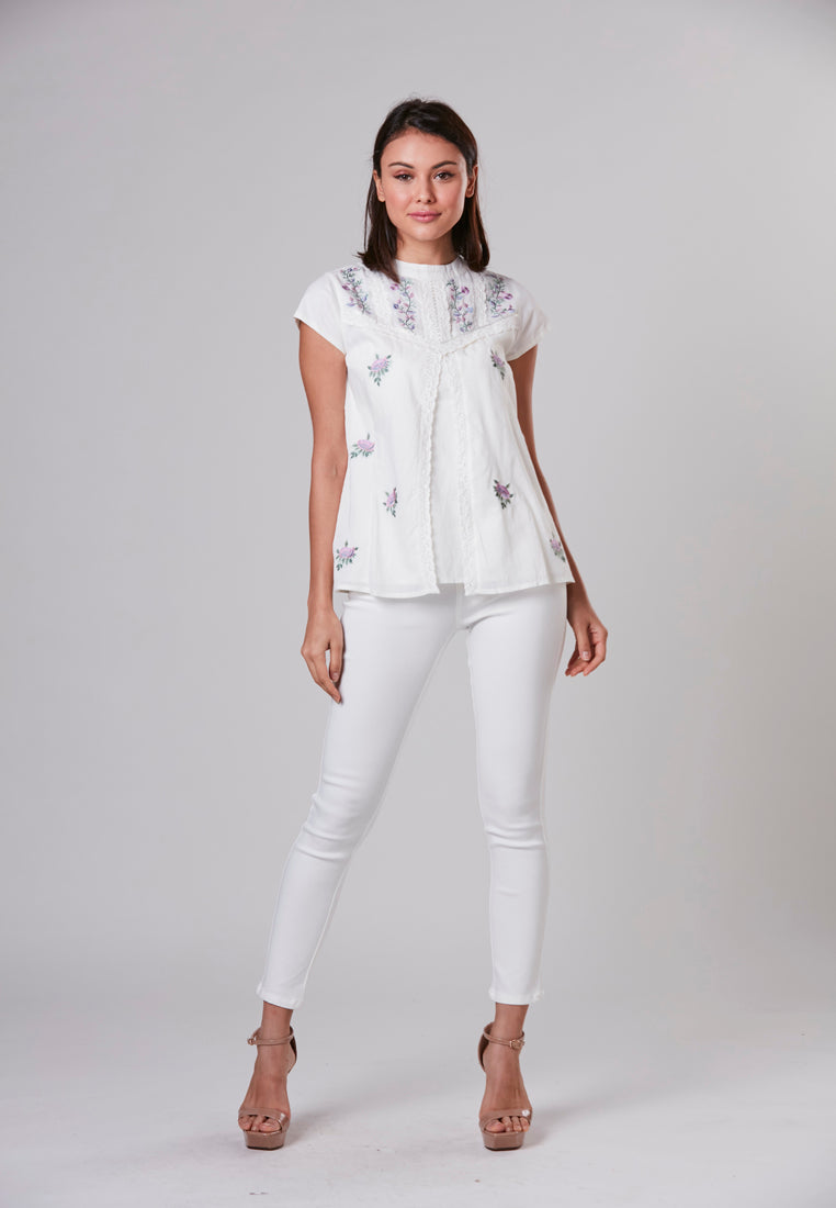CLARA - Organdy Blouse with Embroidery and Laces