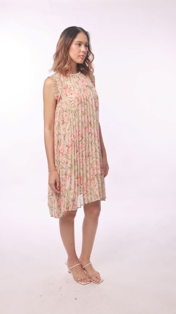 Somerset Bay - ELVYNE Pleated Round Neck Sleeveless Dress